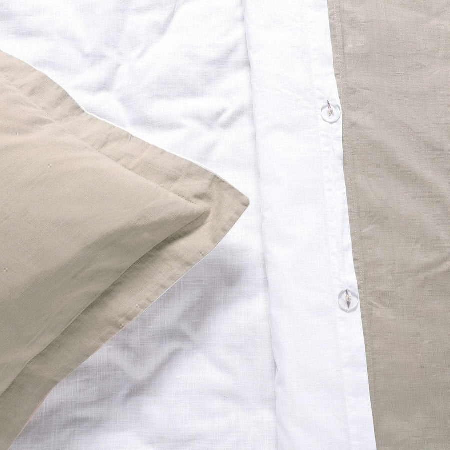 Crockery Tan & White Leisure Collection Reversible Duvet & Pillow Set